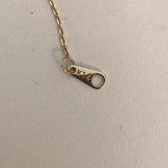 Dainty 14K Gold CZ Pendant EUC - Picture 5 of 8